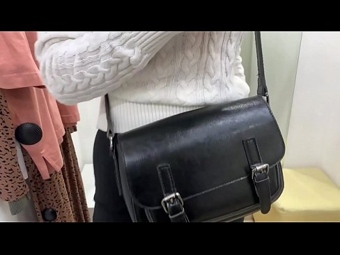 ❤️ Masturbarea în public a tinerei târfe FeralBerry cu un dildo în cabina de probă ️  at ro.mailkassa.ru