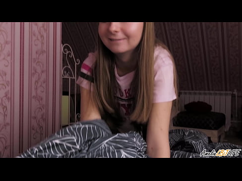 ❤️ Blondina îi suge adânc prietenei ei și primește spermă în gură ️  at ro.mailkassa.ru